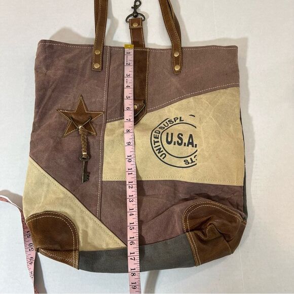 Myra Bag Undulate Tote Bag - Picture 15 of 16